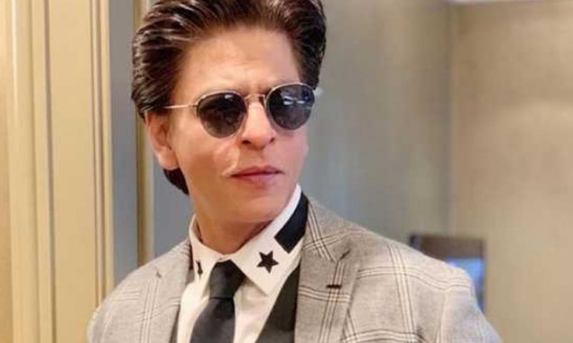#AskSRK: Shah Rukh Khan Gives Witty Reply To Fan Asking About His Underwear’s Color
