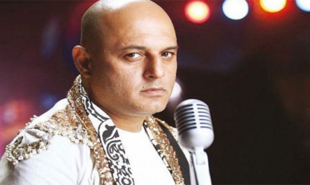 Ali Azmat Contracts COVID-19; Urges Fans To Stay Safe