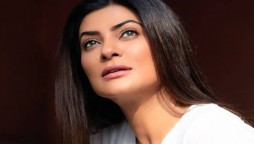 Sushmita Sen asked by a fan why she is only sending Cylinders to Delhi only,