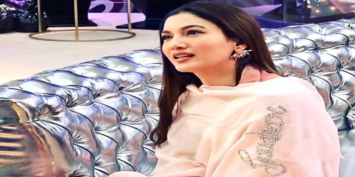 Gauahar Khan Glammed up in Ramadan in her Blue chanderi kurta set