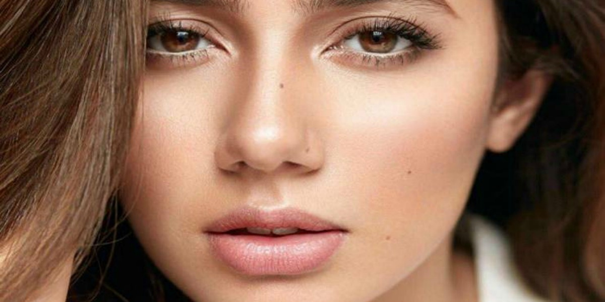 Mahira Khan beauty spots
