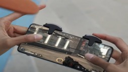 The new OnePlus shutter buttons work on iOS and Android phones