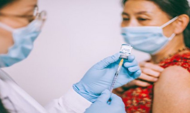 COVID: A woman hospitalized after J&J prevention with thrombotic symptoms