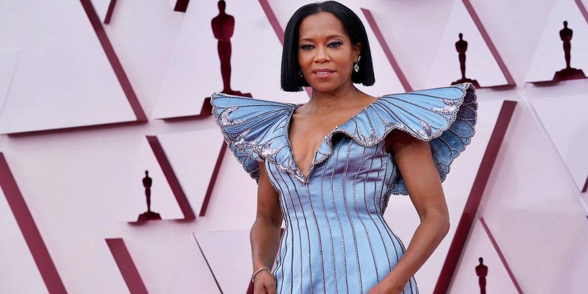 Regina King's Oscar 2021 gown was made with 62,000 sequins and took 140 hours to complete