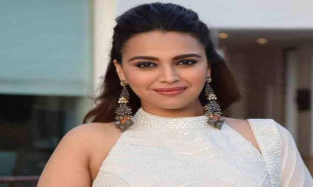 Swara Bhasker posted a hilarious Video Of Kareena Kapoor Khan