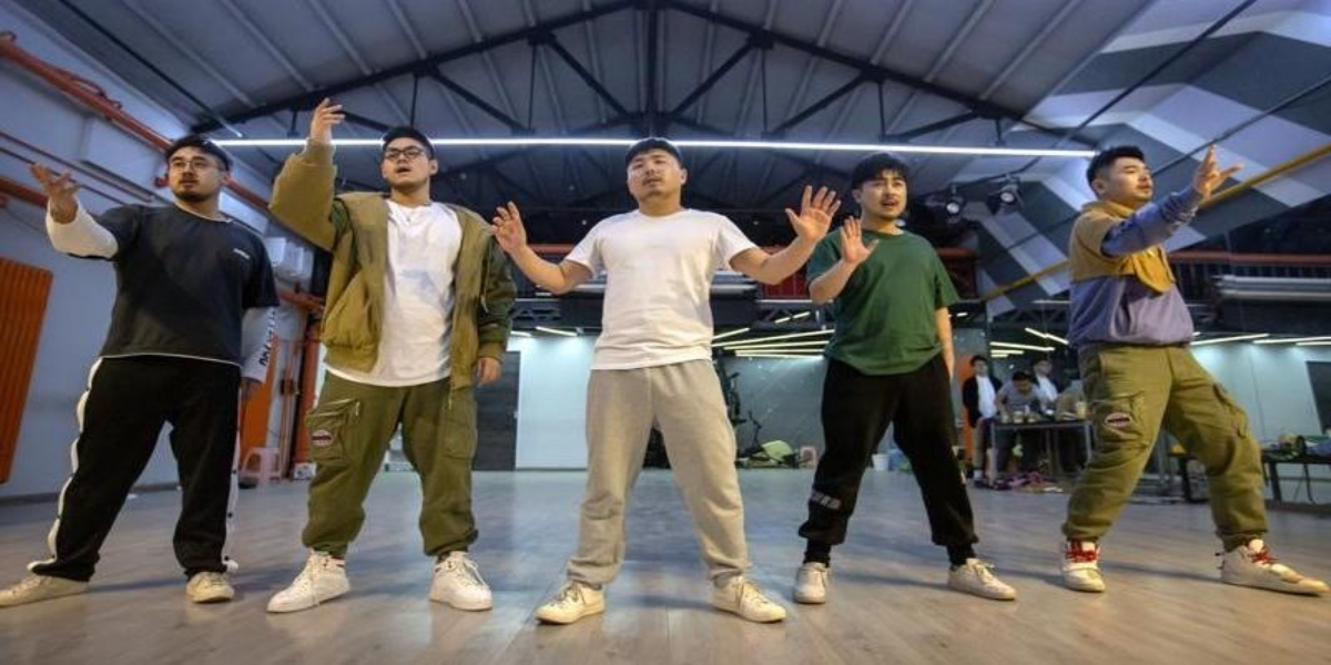 ‘Plus-size’ fat boys band in China seeks to inspire fans