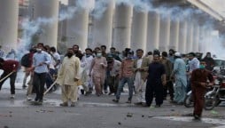 Lahore Protests: 6 Policemen martyred, 700 wounded & DSP Nawankot Abducted