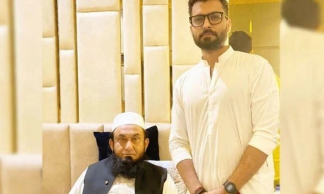 Actor Asad Siddiqui Meets Maulana Tariq Jamil