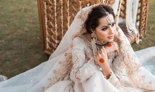 You Can’t Take Your Eyes Off Nimra Khan’s New Photos
