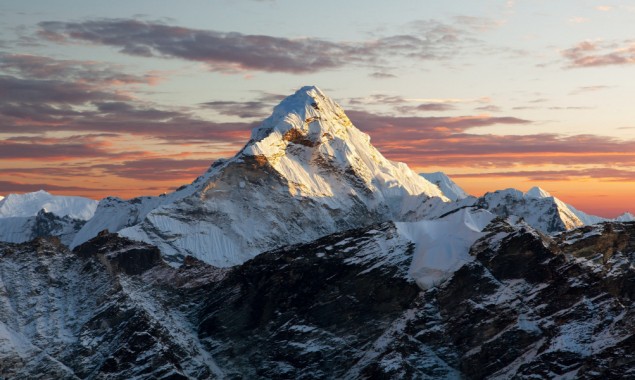Pandemic Reaches World’s Highest Peak As Climber Contracts COVID