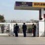Many French Citizens Decide To Stay In Pakistan Despite “Advisory”