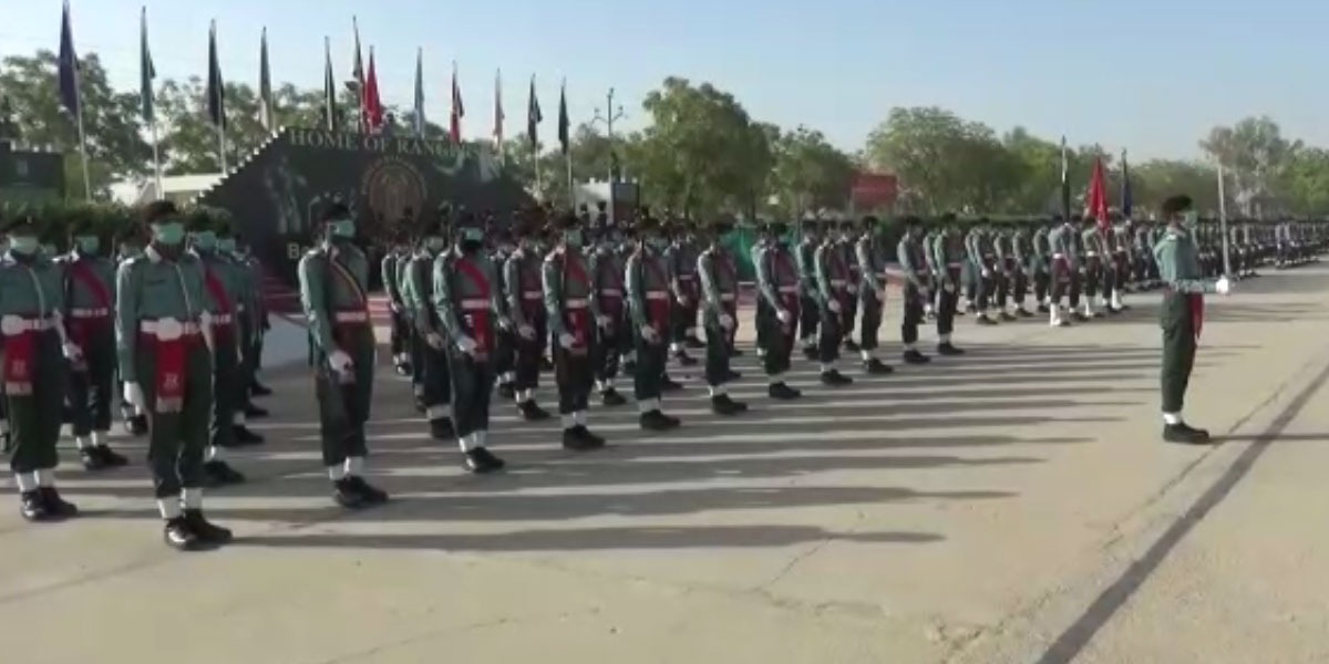 Corps Commander Karachi Reviews Passing Out Parade of 28 Basic Recruit Course