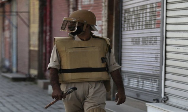 “This is our Kashmir” Female Police Officer Held For Chanting Slogan In IoK