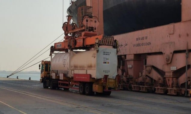 Saudi Arabia Sends 80 metric tons of liquid oxygen to India Amid COVID Spike