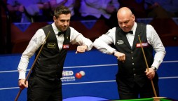 World Snooker Championship: Mark Selby and Shaun Murphy to meet in final