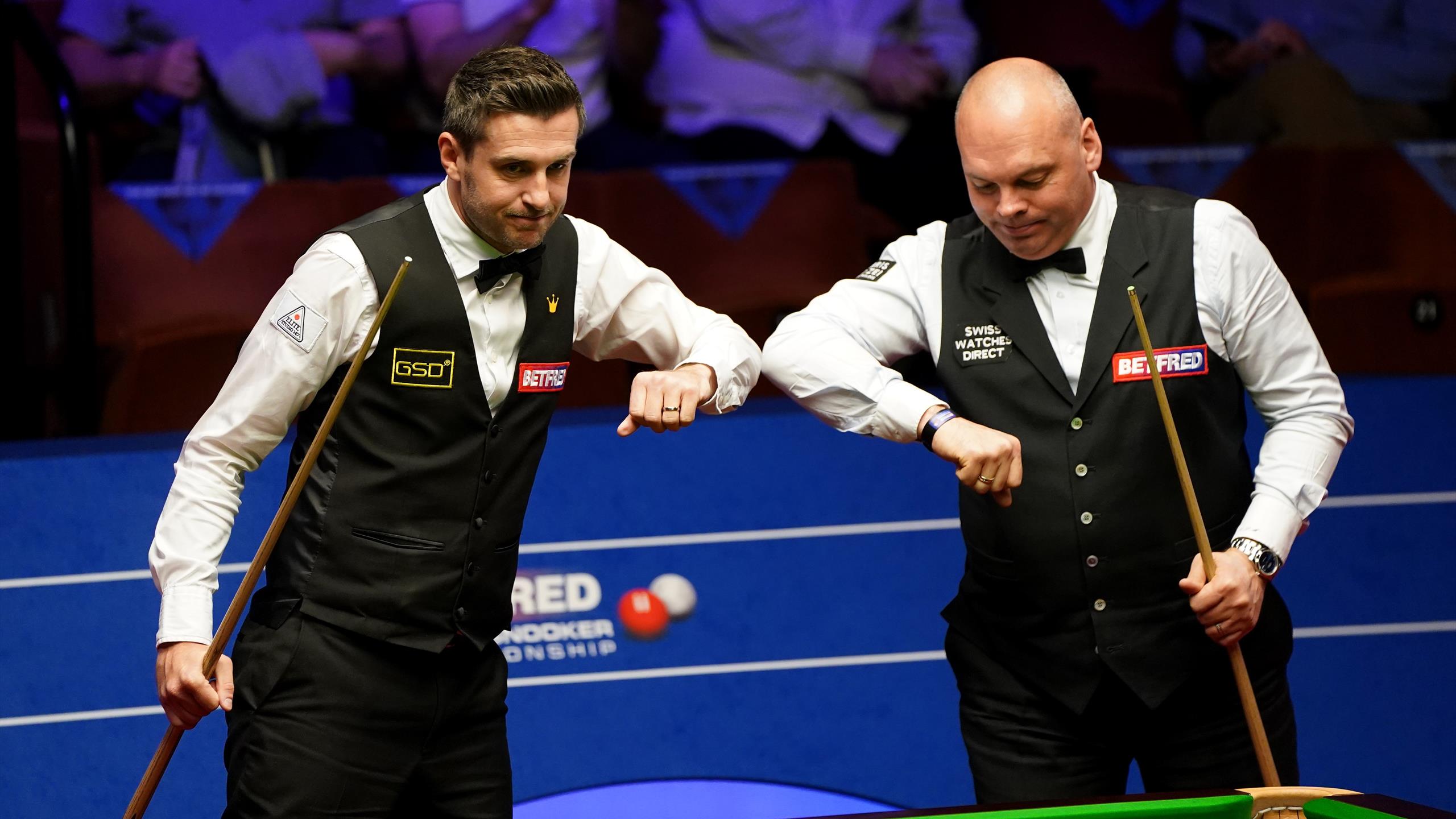 World Snooker Championship: Mark Selby and Shaun Murphy to meet in final