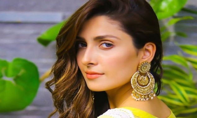 Ayeza Khan gives fans an important piece of life advice