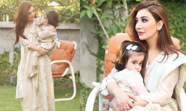 Former Actress Aisha Khan, Mahnoor Serve Major Mother-Daughter Goals