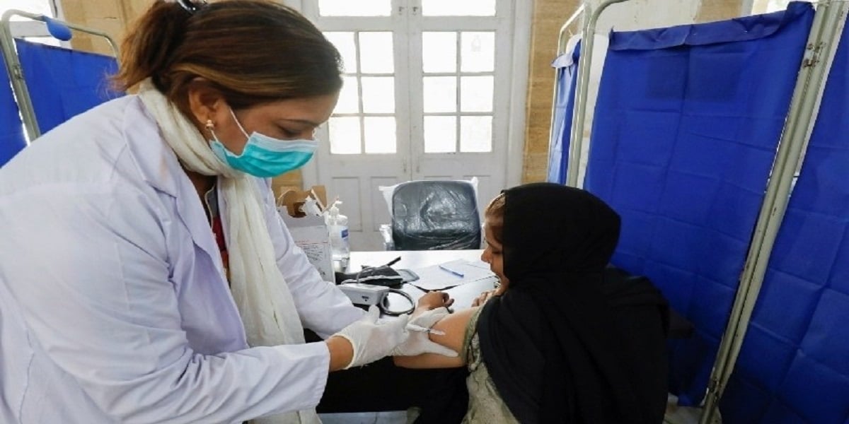 Pakistan to start walk-in vaccination for people above 40 from Wednesday