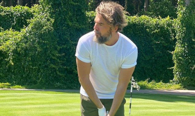 Video: Engin Altan Duzyatan aka Ertugrul Bey Shows Off His Golf Skills