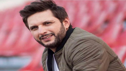 Shahid Afridi Receives Lifetime Membership of MCC