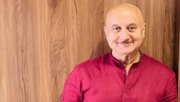 Anupam Kher celebrates 37 years in Bollywood, shares heartfelt post