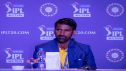 CSK Bowling coach L. Balaji tested positive for COVID-19