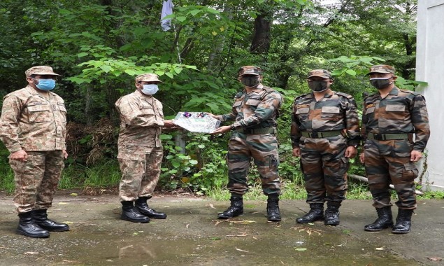 Pakistani, Indian armies exchange sweets on the occasion of Eid Al-Fitr
