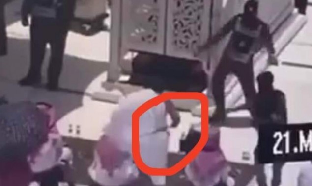 Video: Man Tried To Attack Imam during Friday sermon at the Holy Kaaba