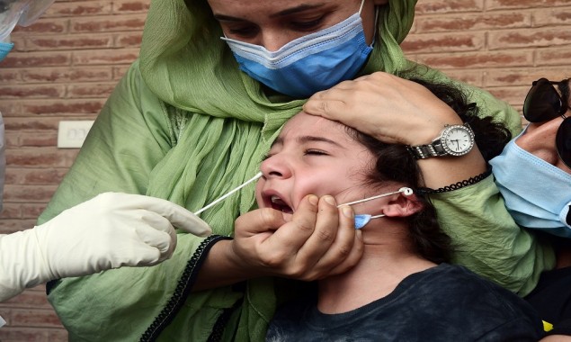 Pakistan adds another 3,785 coronavirus cases, tries to vaccinate more