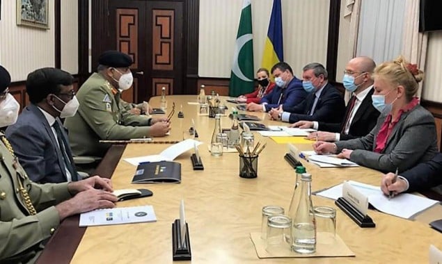 COAS General Qamar Javed Bajwa Visits Ukraine