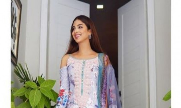 Sonya Hussyn’s Floral Gharara Set Is Winner For Eid Celebrations