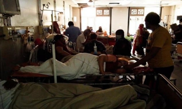 American News Channel Shows Harrowing Scenes From Indian Hospital