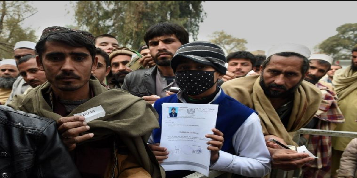 NADRA Begin Issuing New Smart Cards To 1.4 Million Afghan Refugees