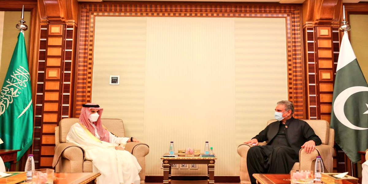 FM Qureshi met Saudi counterpart