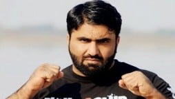 Irfan Mehsood Breaks Guinness World record for 55 push-ups in one minute