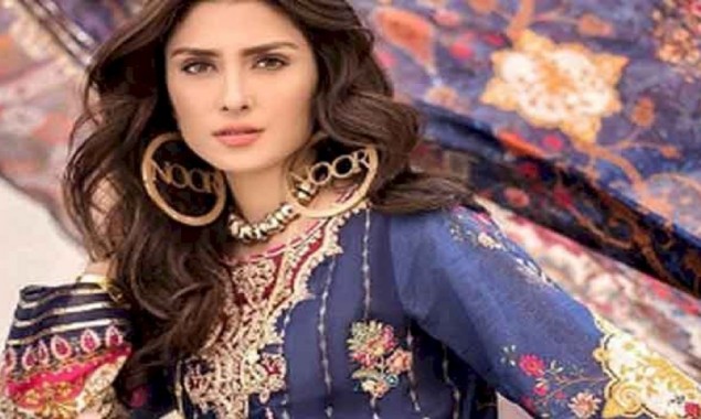 Ayeza Khan shares her naturally glowing selfie