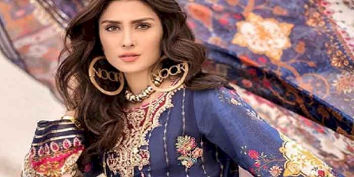 Ayeza Khan natural