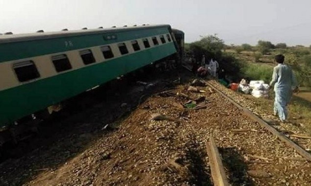 Sukkur: Shalimar Express bogies derailed near Khairpur