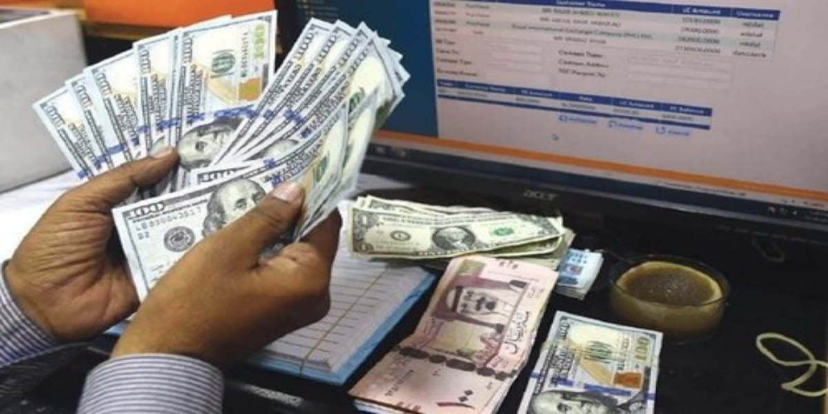 Pakistan's Remittances Hit Record High Of $2.8 Billion In April