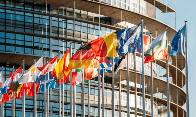 European Union relaxes visa rules for skilled workers