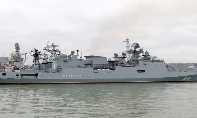 The Black Sea Fleet of Russia Threatens To Destroy US Ship As it Enters Russian Seas