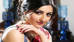 Soha Ali Khan receives Covid-19 vaccine