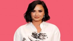 Demi Lovato discusses her complicated relationship with her late father