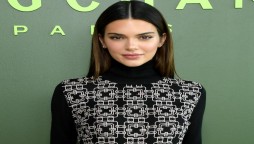 Kendall Jenner steals the show as she comes out for lunch with friends