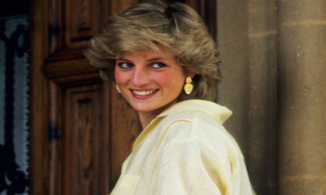 Fans built a temporary shrine to pay tribute to Princess Diana on her death anniversary