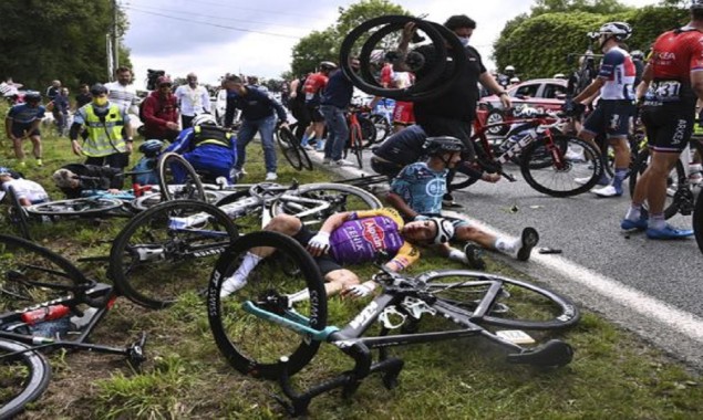 Spectator Who Caused Massive Crash At Tour De France, Arrested