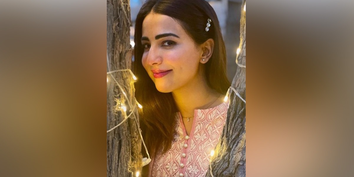 Ushna Shah's photos goes viral