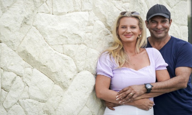Living apart for 7 months, Shaniera and Wasim Akram still prove to be couple goals
