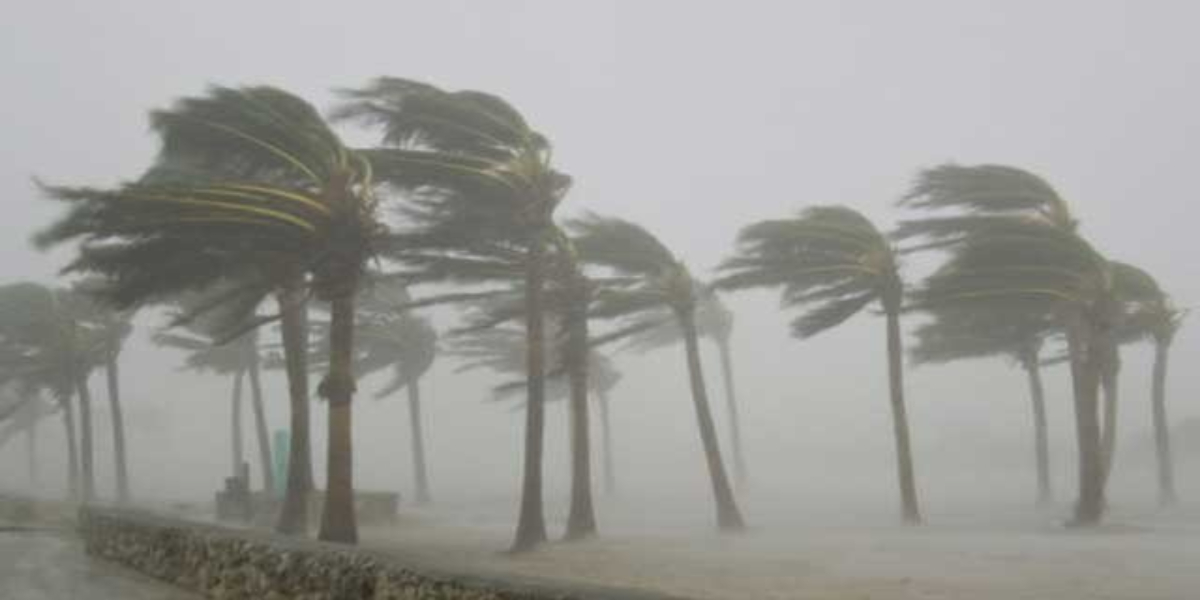 Karachi rains and strong winds